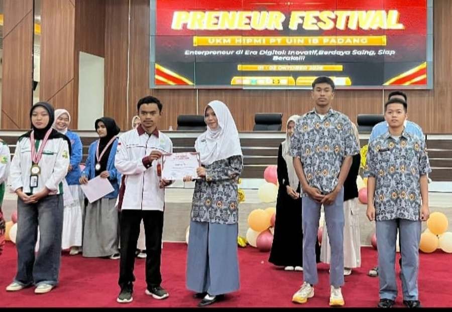 Siswa man 3 padang raih medali perak di ajang preneur fest v