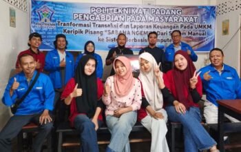 Tingkatkan daya saing, tim pkm politeknik ati padang digitalisasi sistem transaksi umkm ‘sabana ngemil’