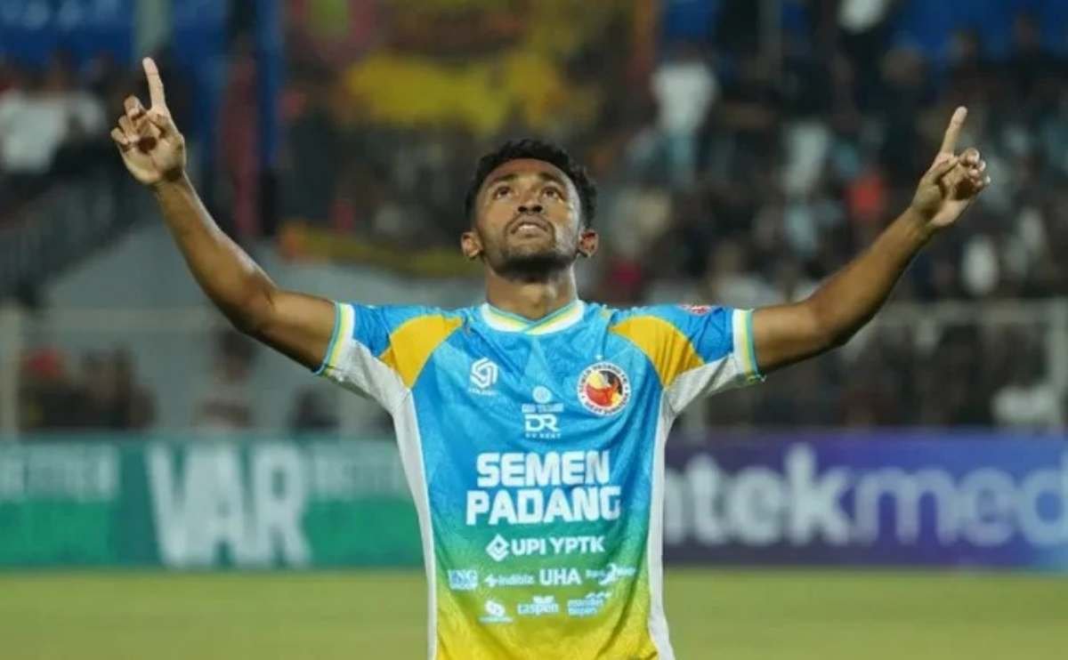 Semen Padang FC vs Persiku Kudus: Teco Harus Berani Mainkan Risman Maring Sejak Menit Awal