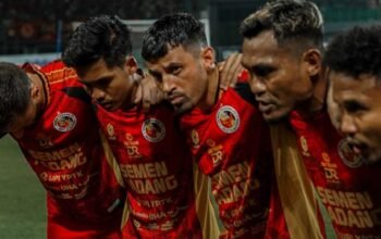 Perkiraan susunan pemain semen padang vs psms, spaso dan lilipaly pimpin lini depan kabau sirah