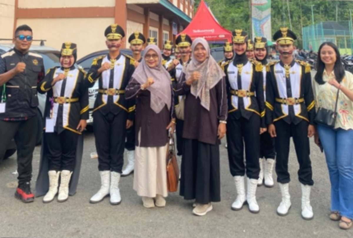 Paskibra ruyung naga man 3 padang borong tiga gelar di kejurda forbasi