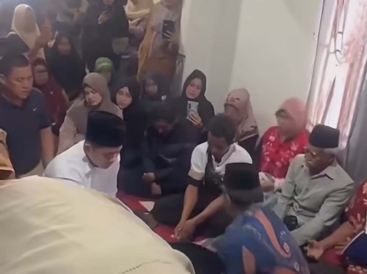 Pernikahan di Depan Tiga Jenazah: Pilu Agustin Menikah Setelah Ayah, Ibu, dan Adiknya Dibunuh Paman Sendiri