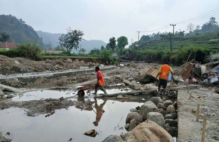 Proyek Tanggul Batang Sianok Senilai Rp1,9 Miliar Ditargetkan Tuntas Desember
