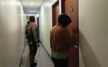 Kumpul hingga dini hari, 10 perempuan diangkut satpol pp padang